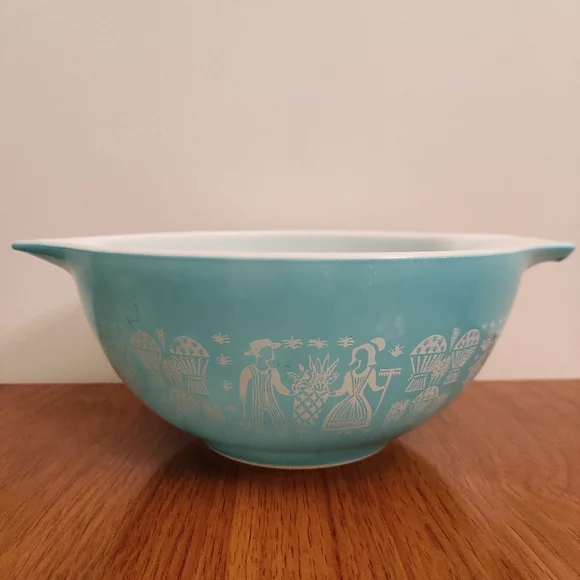 Vintage 50s Turquoise Amish Butterprint Pyrex Bowl - Picture 6 of 10